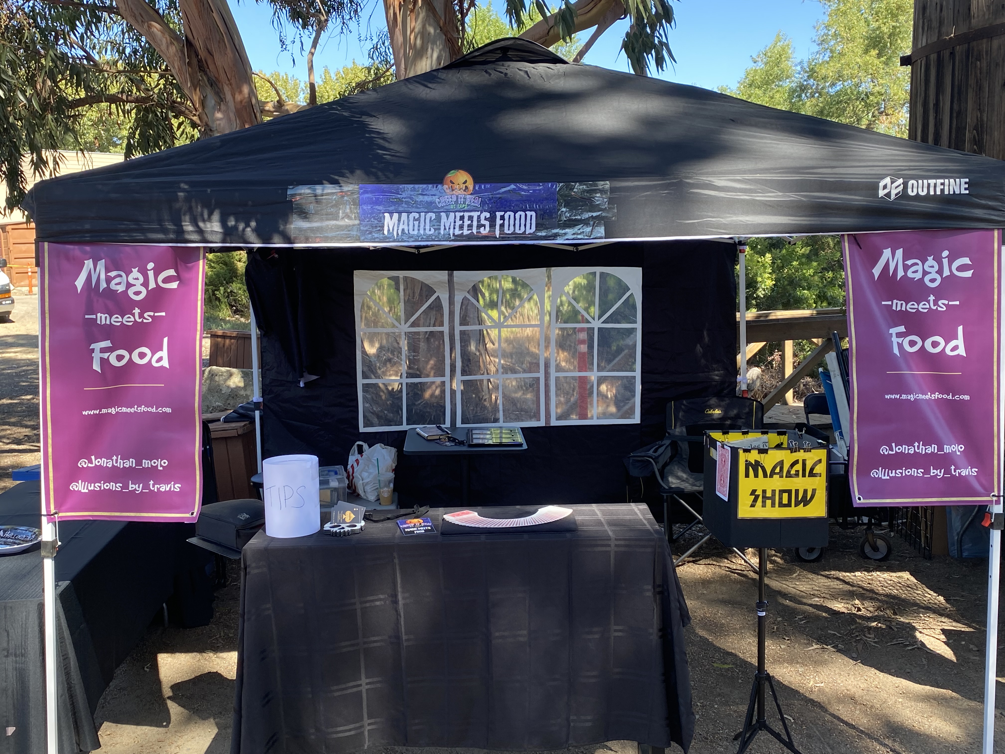 Magic booth setup